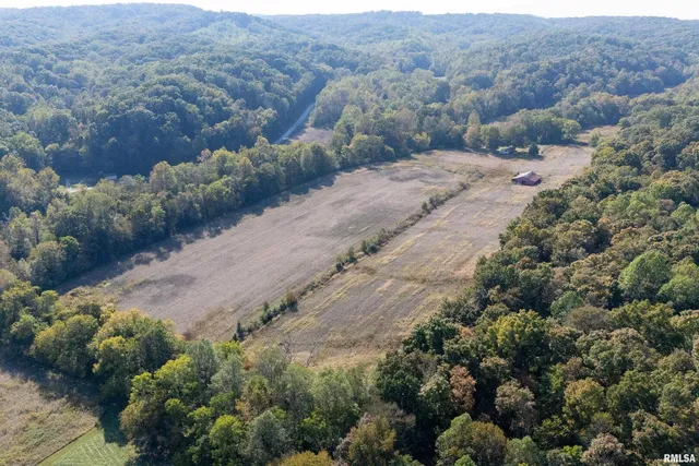 $978,000 | 19168 County Line Road, Jonesboro, IL 62952