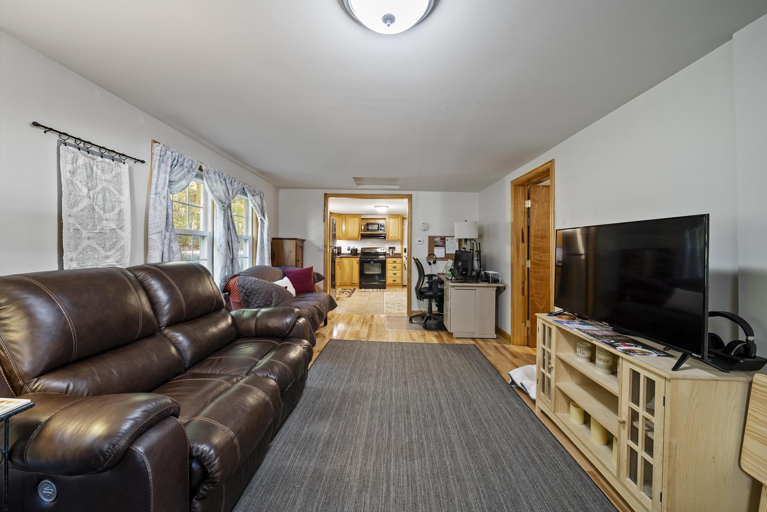 12 Hoit Road Concord, NH 03301 - Photo 3 of 33