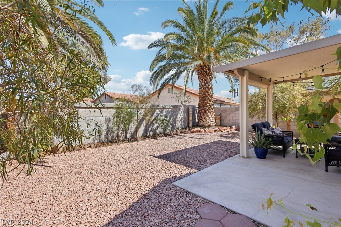 8524 Landsdale Road Las Vegas, NV 89123 - Photo 2 of 37