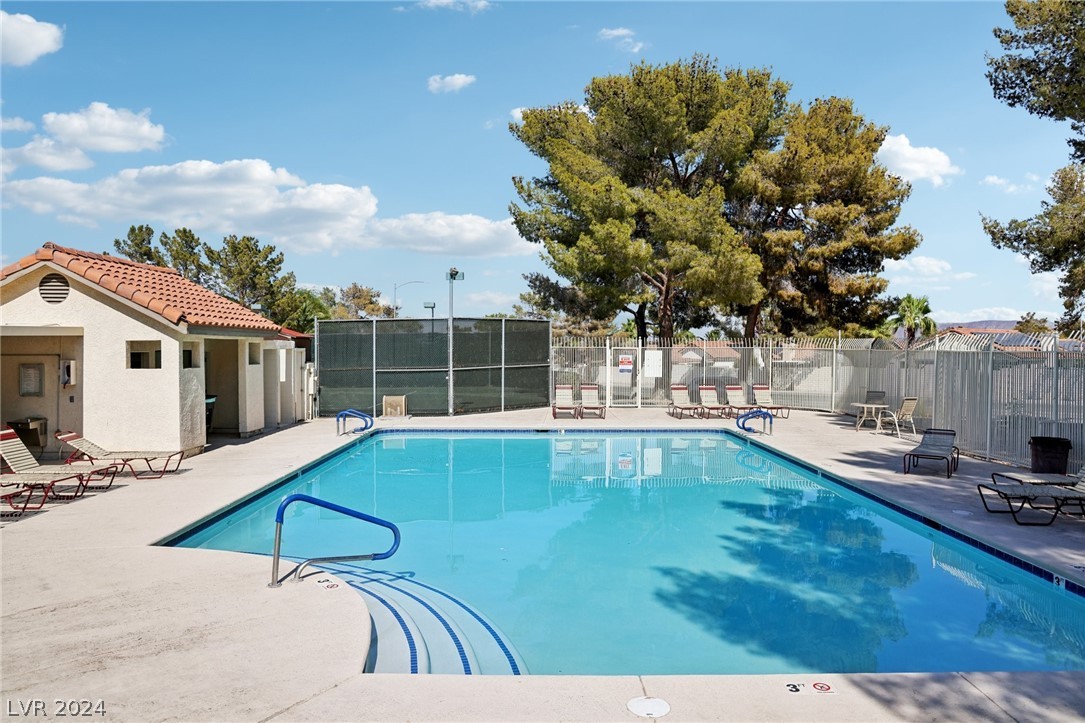 8524 Landsdale Road Las Vegas, NV 89123 - Photo 4 of 37