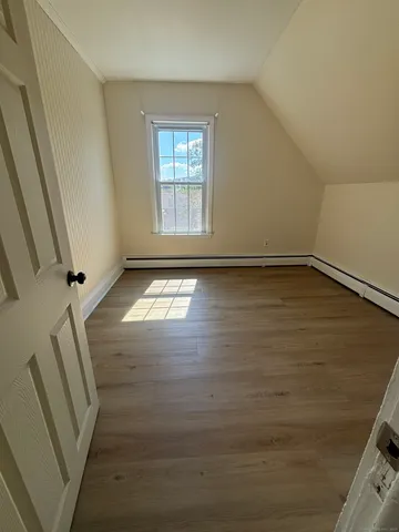 $2,250 | 161 Cliff Street, Norwich, CT 06360