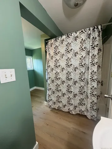 $2,250 | 161 Cliff Street, Norwich, CT 06360