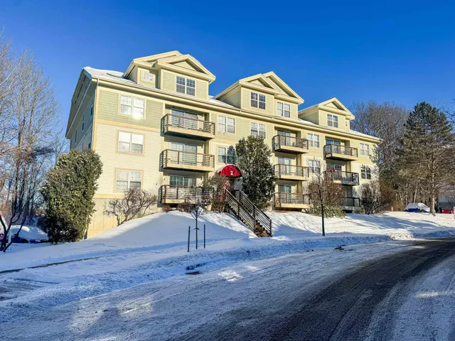 $2,750 | 285 Hildred Drive, Unit 285, Burlington, VT 05401