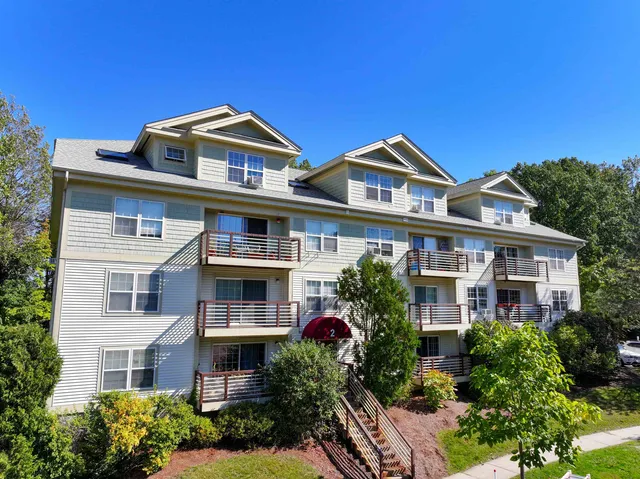 $2,750 | 285 Hildred Drive, Unit 285, Burlington, VT 05401