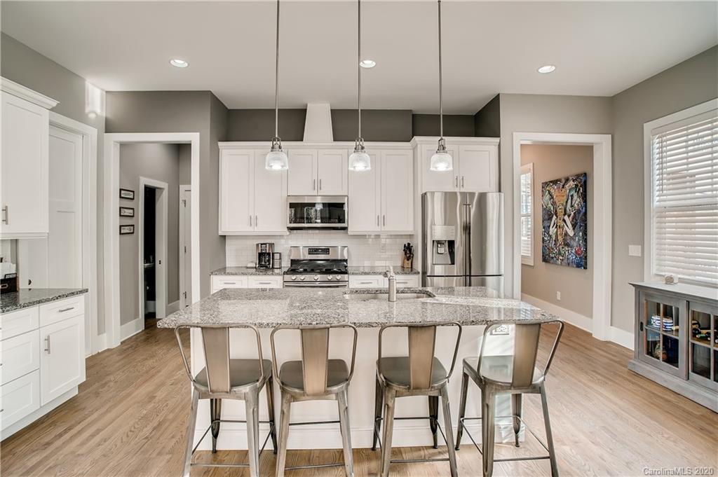 5232 Valley Stream Road Charlotte, NC 28209 - Photo 11 of 28 Gallery Image 11