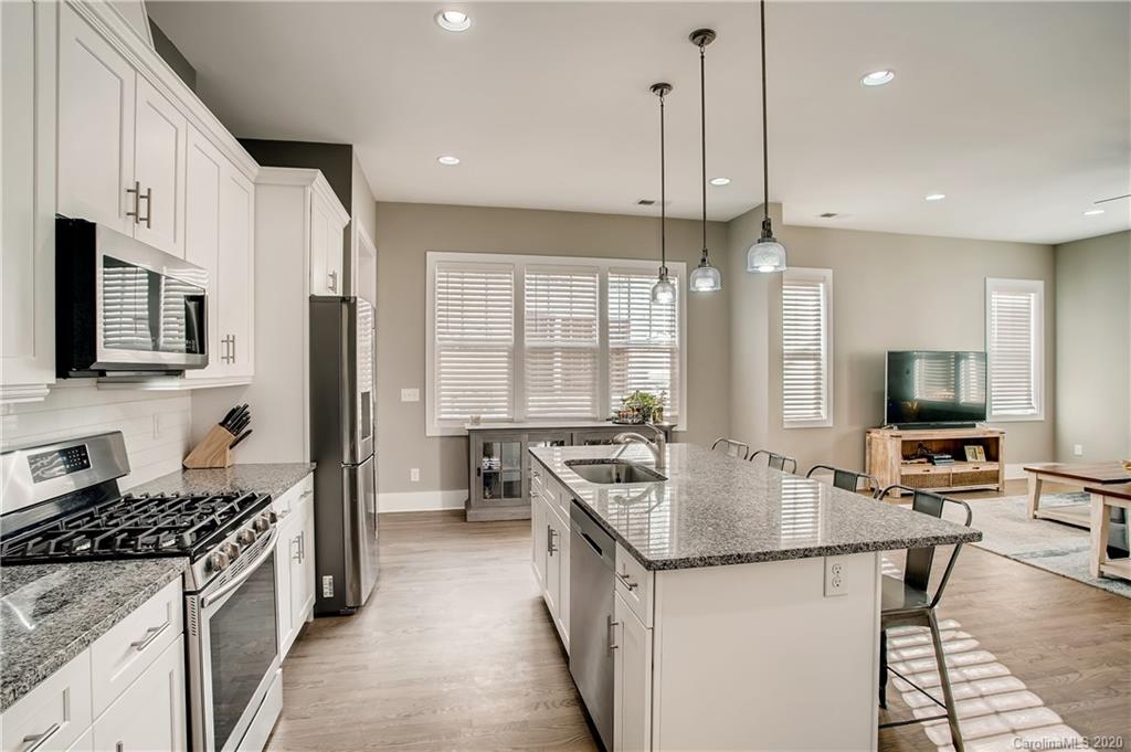 5232 Valley Stream Road Charlotte, NC 28209 - Photo 8 of 28 Gallery Image 8
