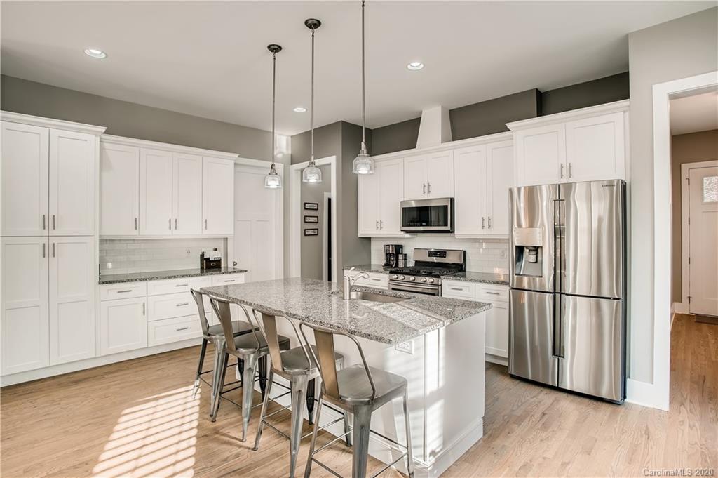 5232 Valley Stream Road Charlotte, NC 28209 - Photo 10 of 28 Gallery Image 10