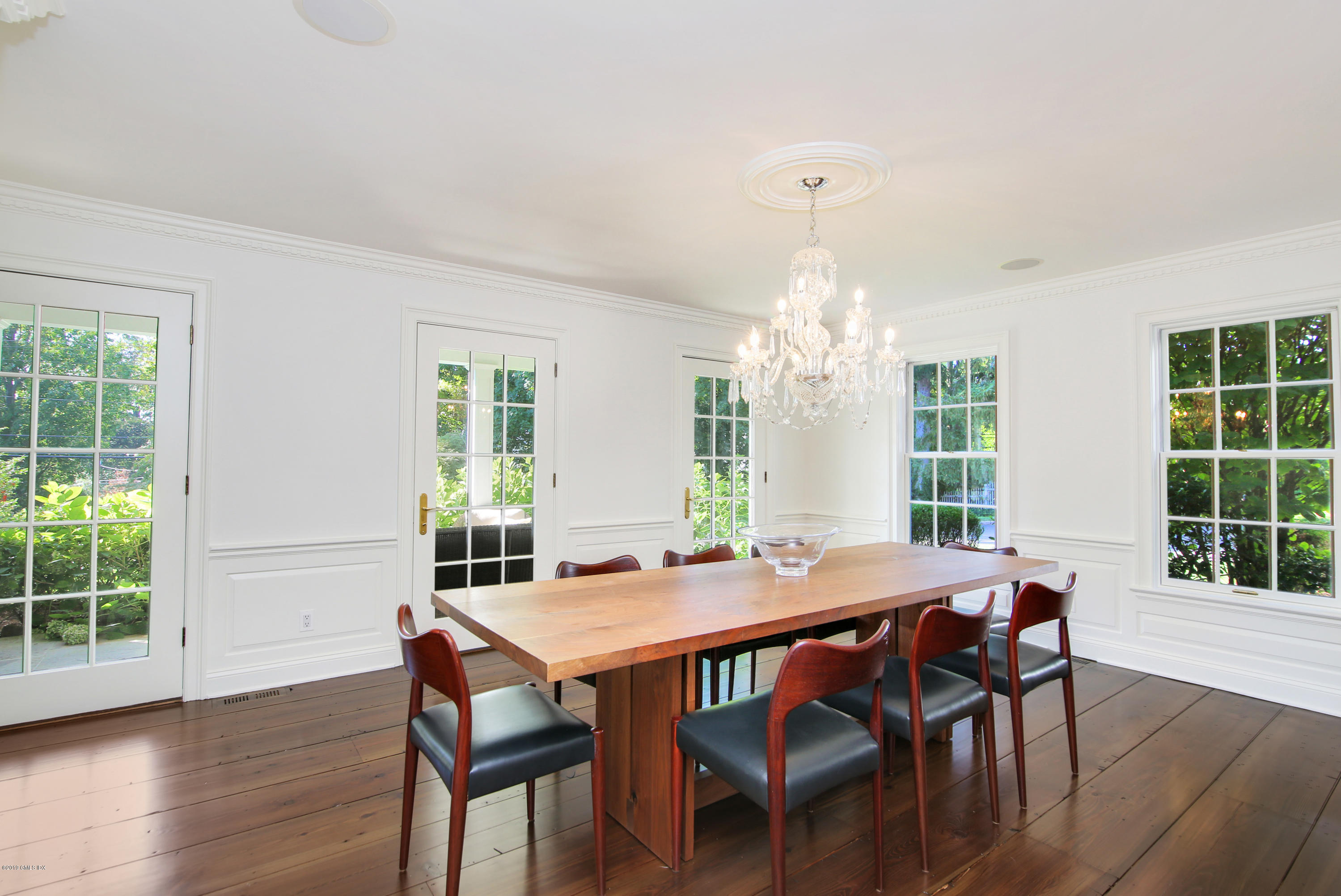 10 Club Road Riverside, CT 06878 - Photo 8 of 48 030