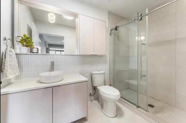 $2,800 | 857 Communipaw Avenue, Unit 208, Jersey City, NJ 07304