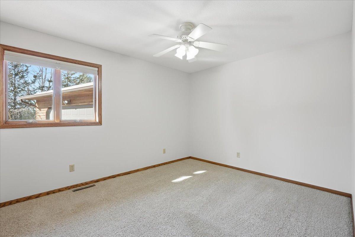 1072 Buck Ridge Hudson, WI 54016 - Photo 13 of 31