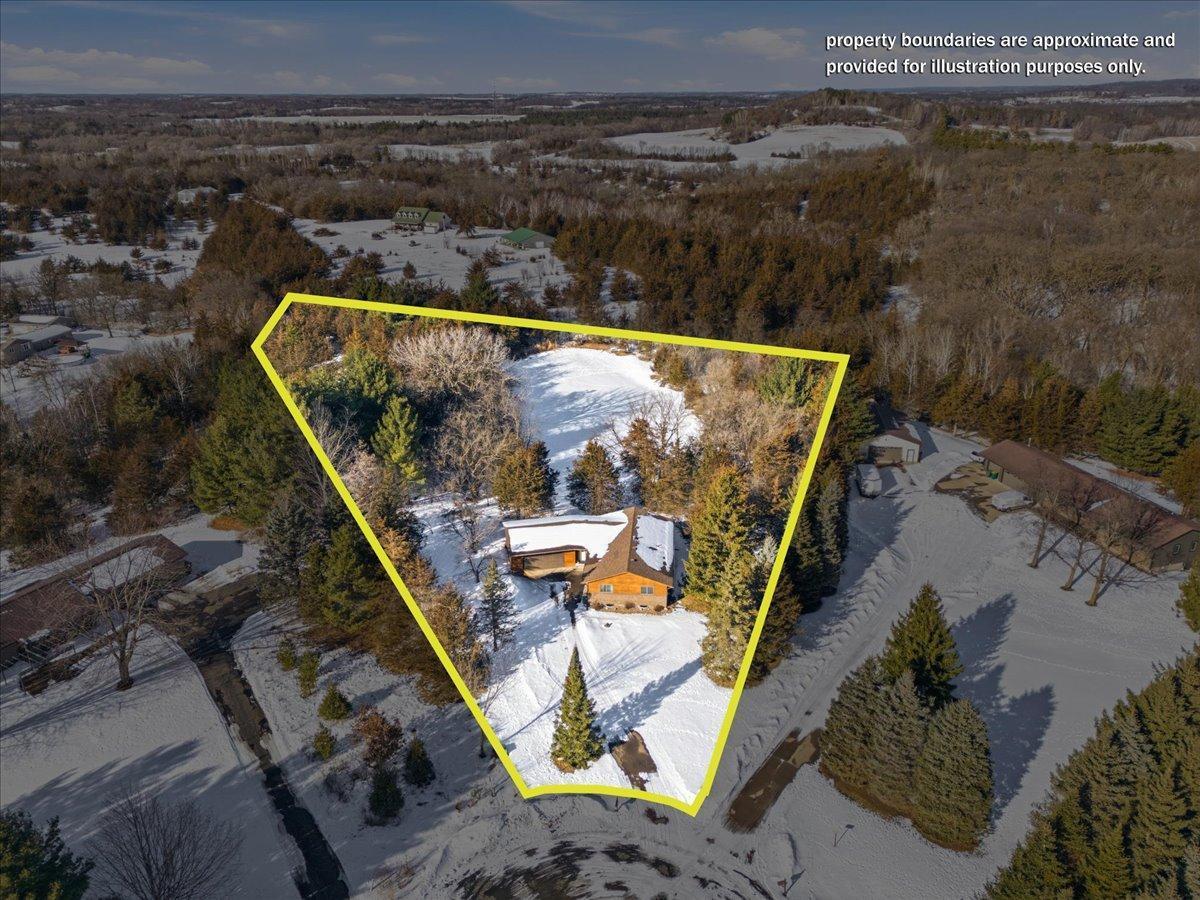 1072 Buck Ridge Hudson, WI 54016 - Photo 2 of 31