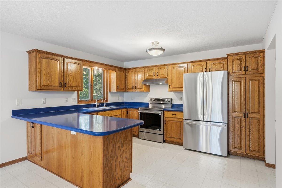 1072 Buck Ridge Hudson, WI 54016 - Photo 4 of 31