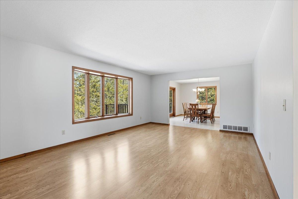 1072 Buck Ridge Hudson, WI 54016 - Photo 9 of 31