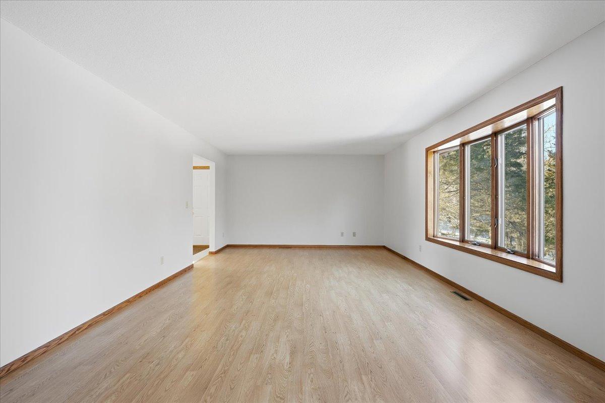 1072 Buck Ridge Hudson, WI 54016 - Photo 10 of 31