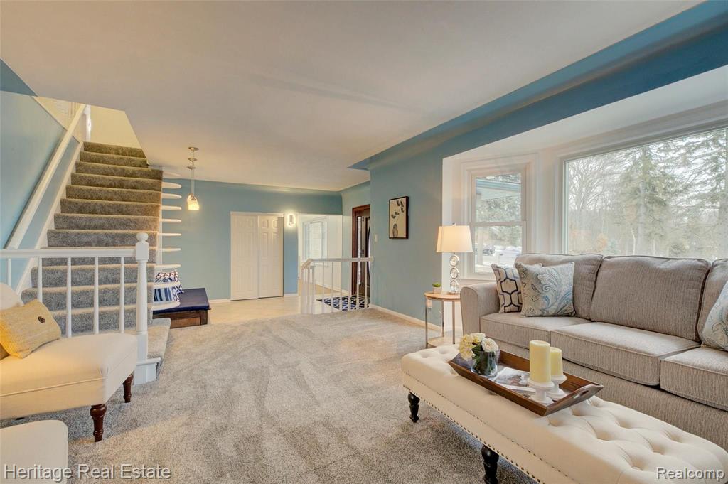 654 Old Perch Road Rochester Hills, MI 48309 - Photo 9 of 61