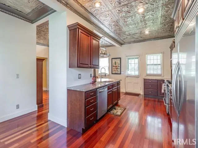 $630,000 | 603 Southeast 1st Street, Evansville, IN 47713