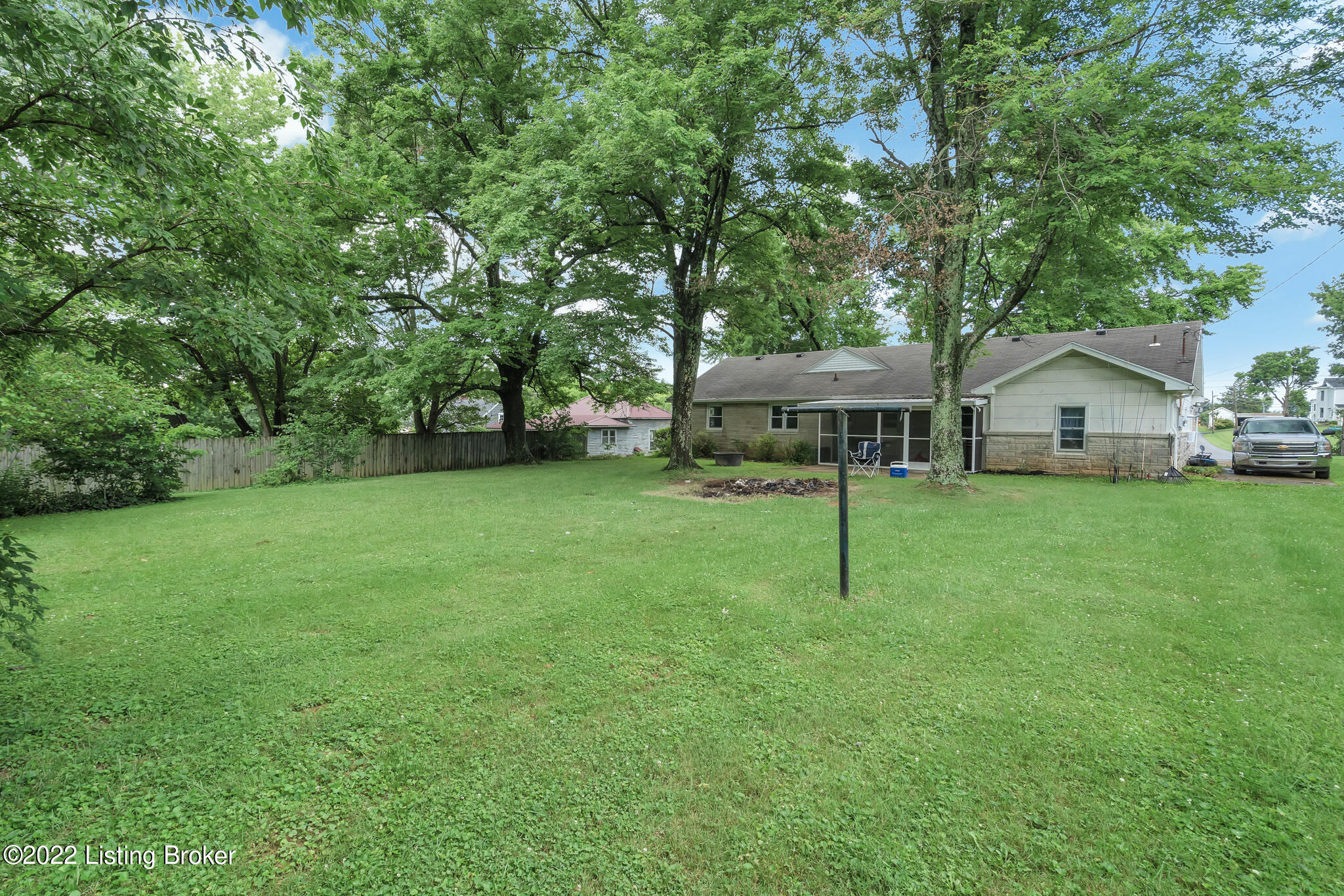 360 North Property Road New Castle, KY 40050 - Photo 34 of 41 35 DSC00374