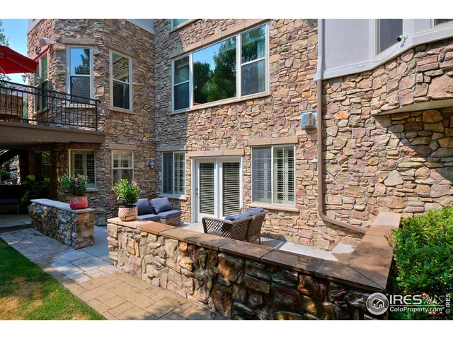 a view of outdoor space yard and patio