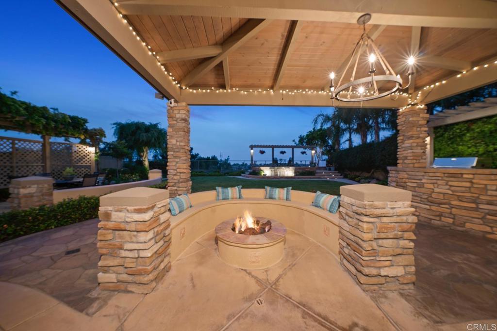 1254 Mariposa Road Carlsbad, CA 92011 - Photo 13 of 31