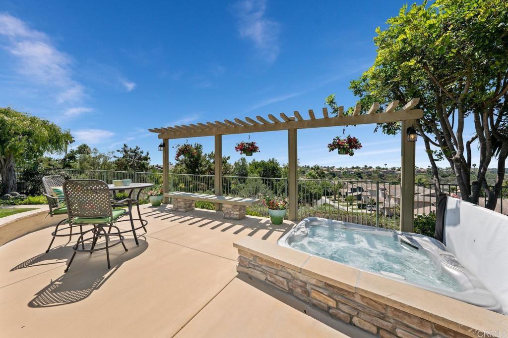 1254 Mariposa Road Carlsbad, CA 92011 - Photo 17 of 31