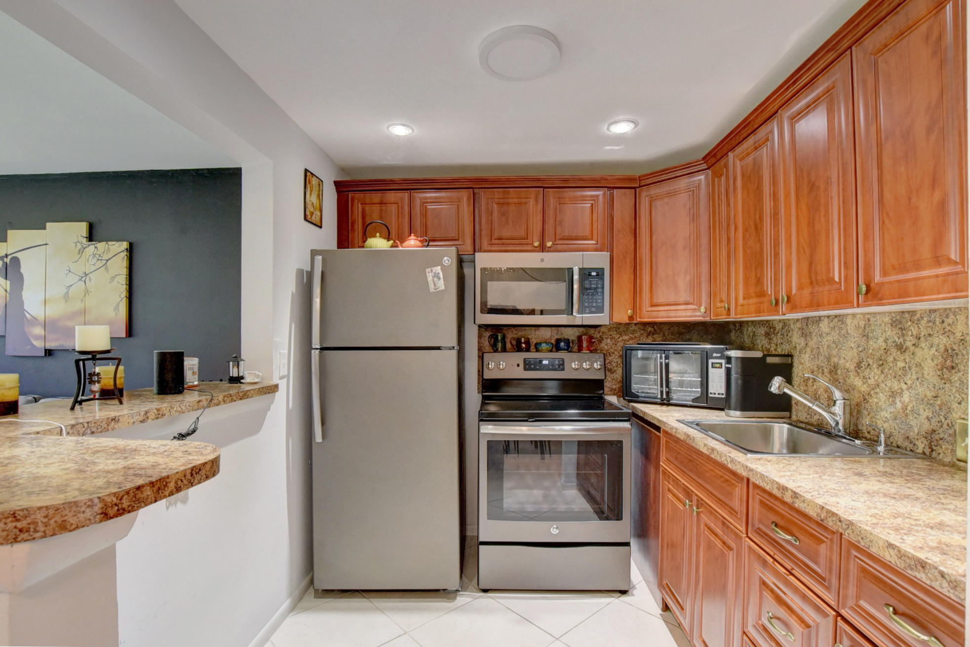 22 Mansfield B, Unit 22 Boca Raton, FL 33434 - Photo 10 of 19 08_dsc_5679_80_81_82_83