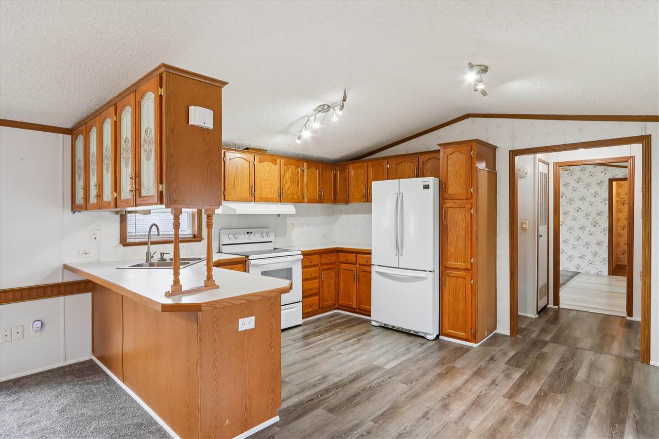 912 Spring Ridge Drive Iowa City, IA 52246 - Photo 7 of 33 Gallery Image 7