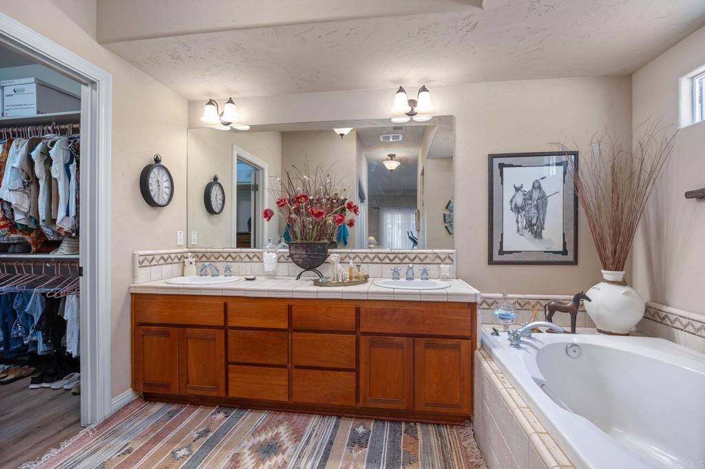 10204 Mt Olympus Valley Road Fallbrook, CA 92028 - Photo 25 of 59