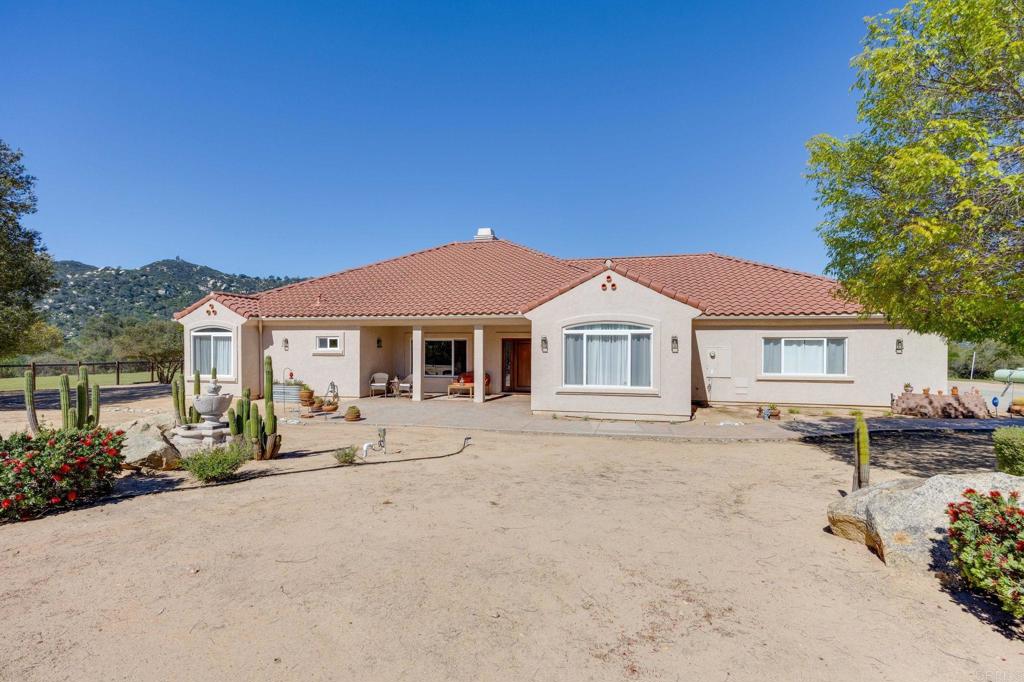 10204 Mt Olympus Valley Road Fallbrook, CA 92028 - Photo 4 of 59