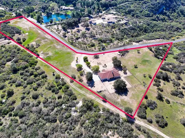 $1,350,000 | 10204 Mt Olympus Valley Road, Fallbrook, CA 92028