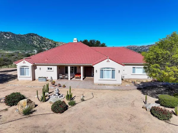 $1,350,000 | 10204 Mt Olympus Valley Road, Fallbrook, CA 92028
