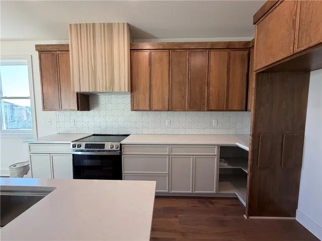 $674,000 | 8203 Northwest 89th Terrace, Kansas City, MO 64153