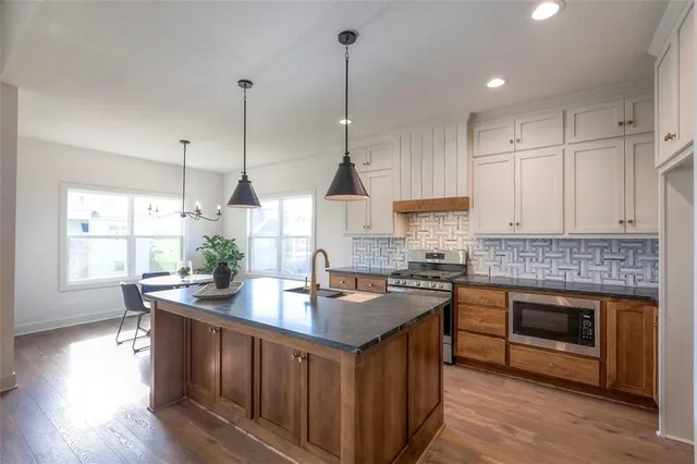 $674,000 | 8203 Northwest 89th Terrace, Kansas City, MO 64153