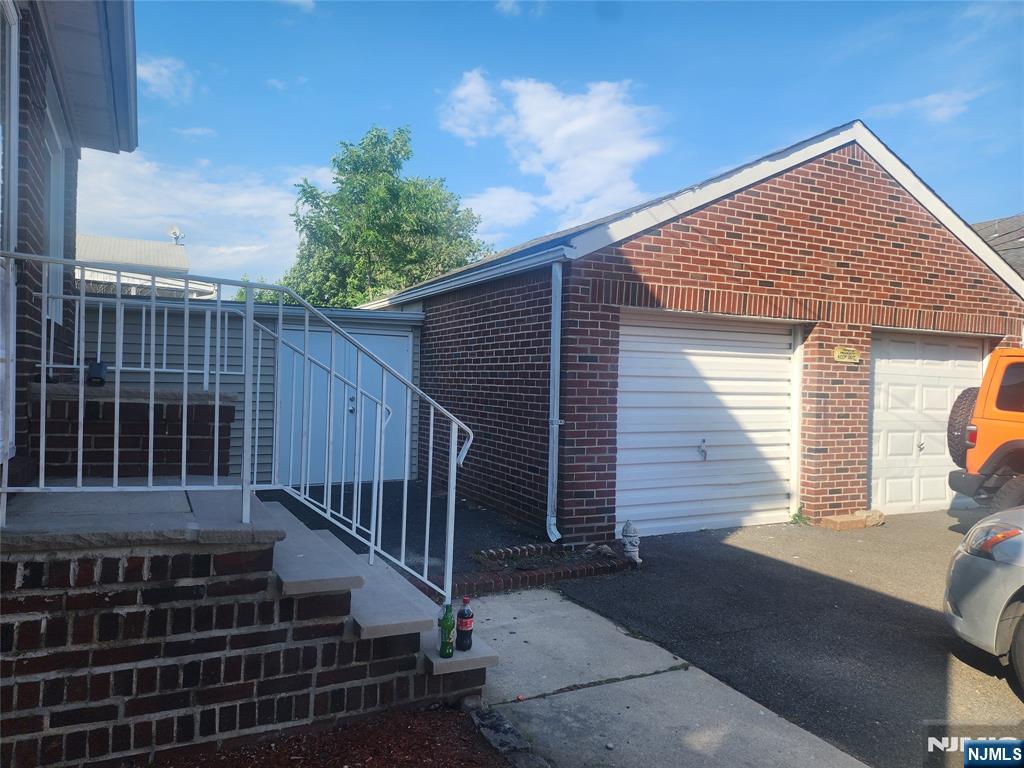 752 Ridge Road Lyndhurst, NJ 07071 - Photo 3 of 20