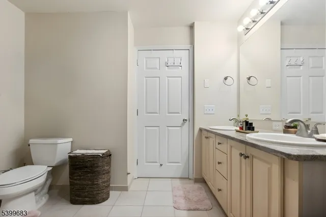 $3,600 | 159 George Russell Way, Clifton, NJ 07013