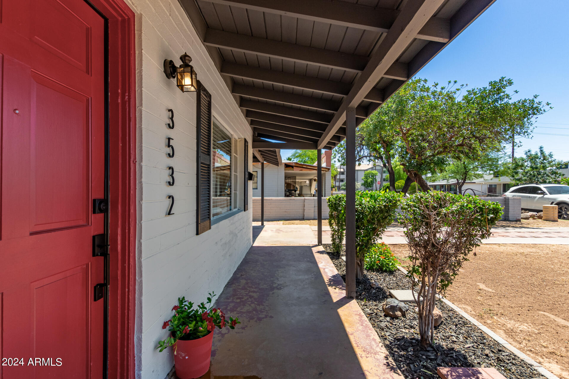 3532 East Cheery Lynn Road Phoenix, AZ 85018 - Photo 10 of 33 09 - Cherry Lynn