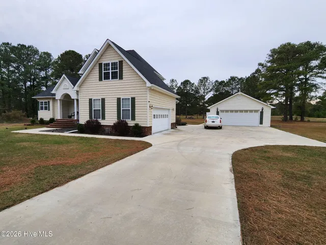 $418,000 | 176 Laguna Trace, Pink Hill, NC 28572