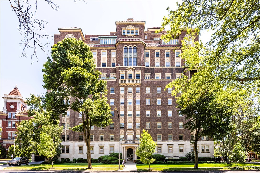 925 Delaware Avenue Buffalo, NY 14209 - Photo 1 of 28