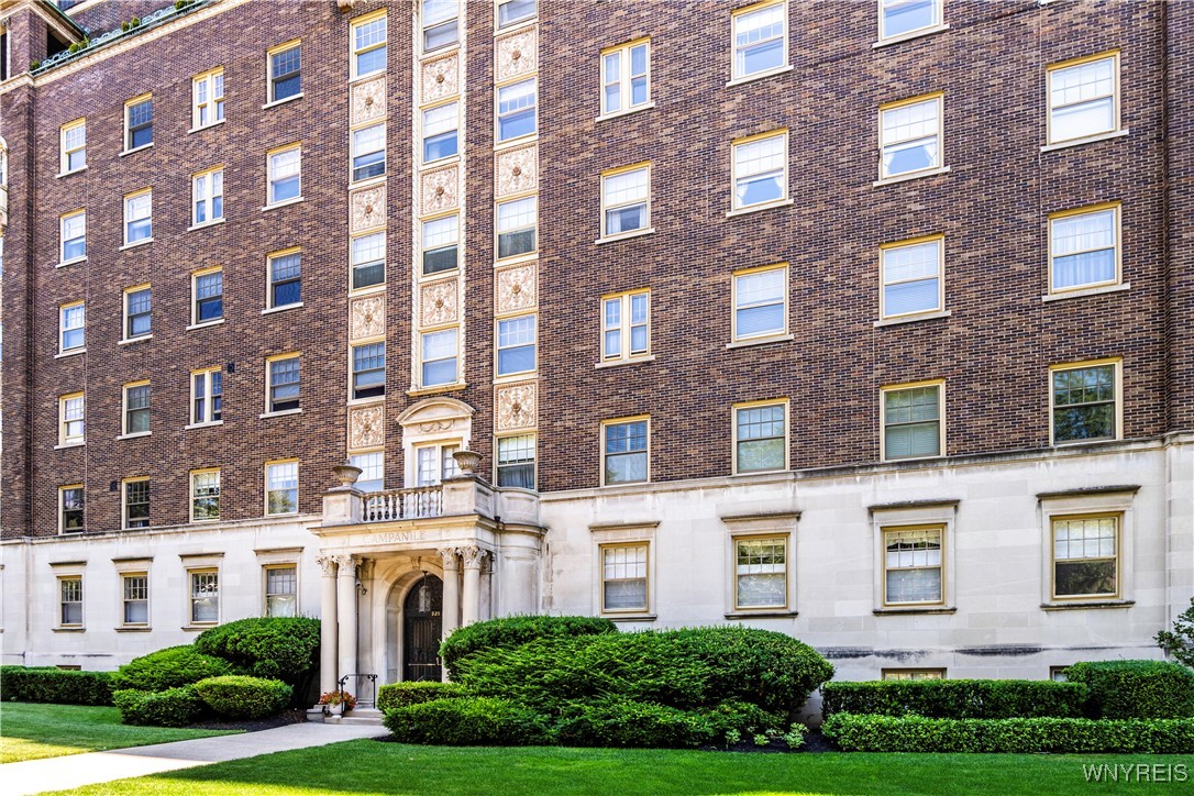925 Delaware Avenue Buffalo, NY 14209 - Photo 2 of 28
