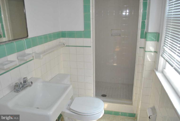 2224 49th Street Northwest Washington, DC 20007 - Photo 20 of 21 Bath (Master)