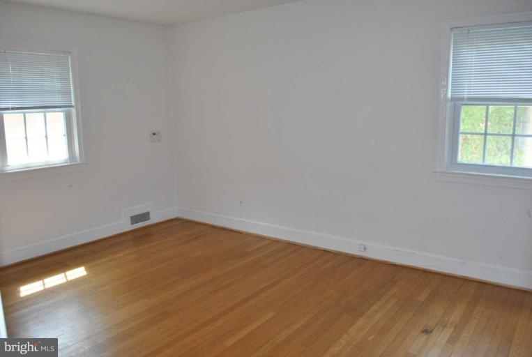 2224 49th Street Northwest Washington, DC 20007 - Photo 6 of 21 Bedroom (Master)