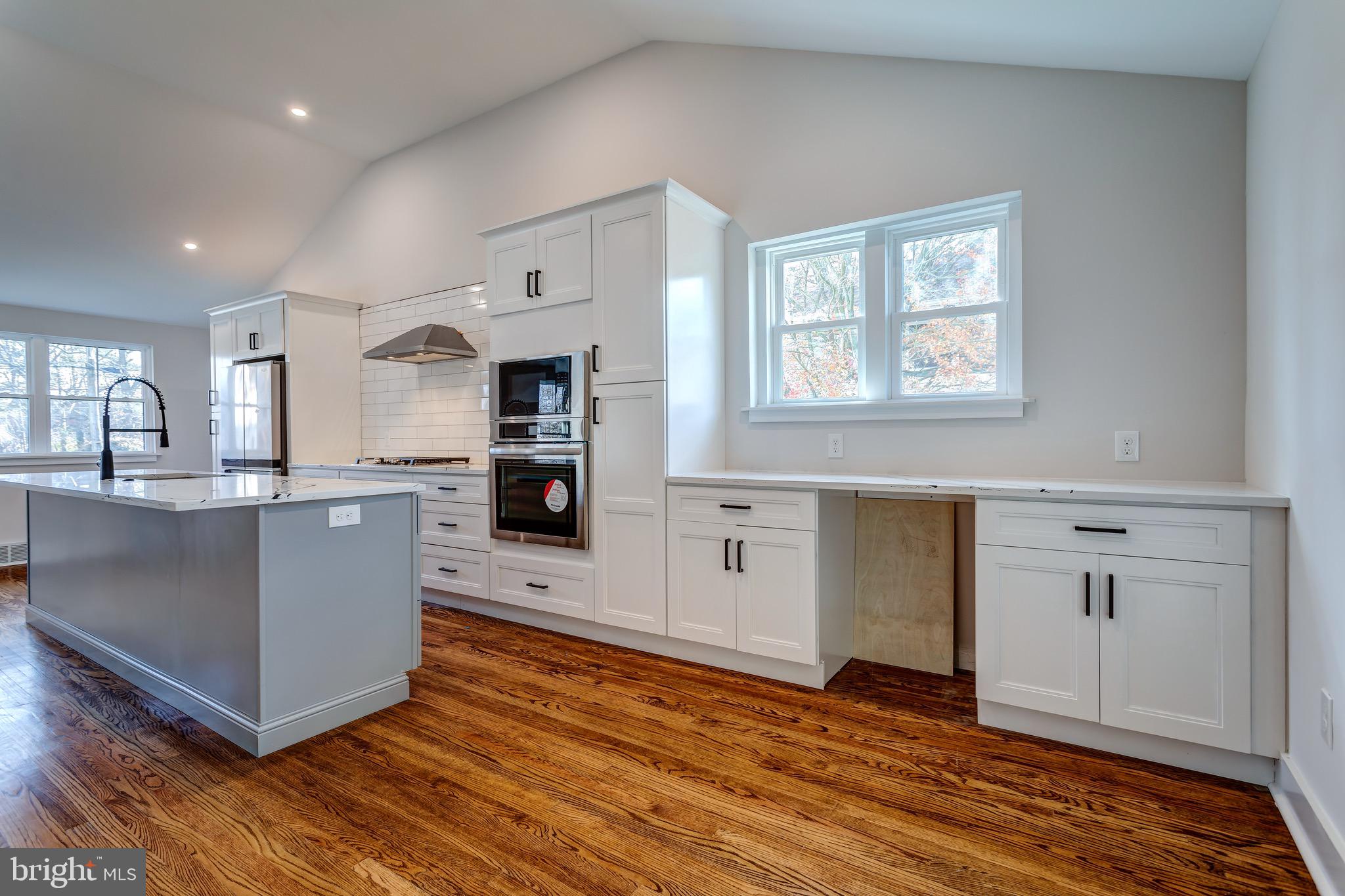 308 Lenox Road Havertown, PA 19083 - Photo 9 of 30