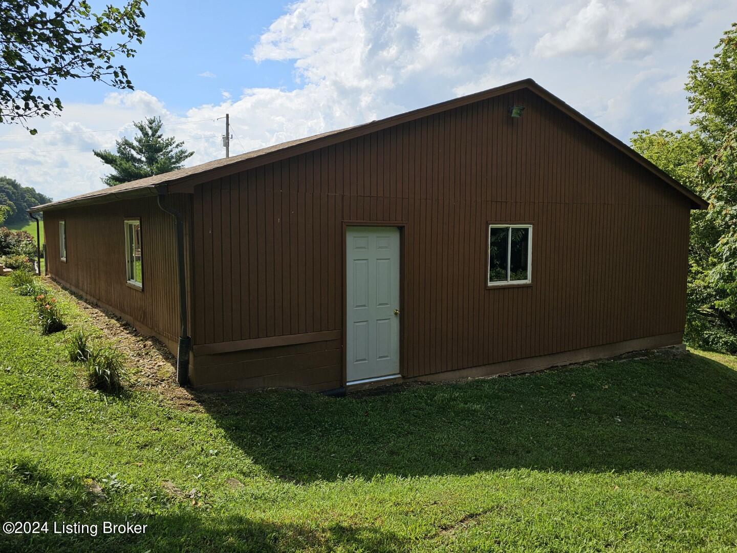 1192 Hudgins Road Magnolia, KY 42757 - Photo 33 of 52 20240802_162802 (Large)