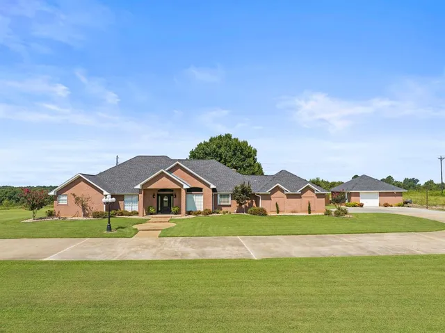 $549,000 | 3673 County Road 4550, Mount Pleasant, TX 75455