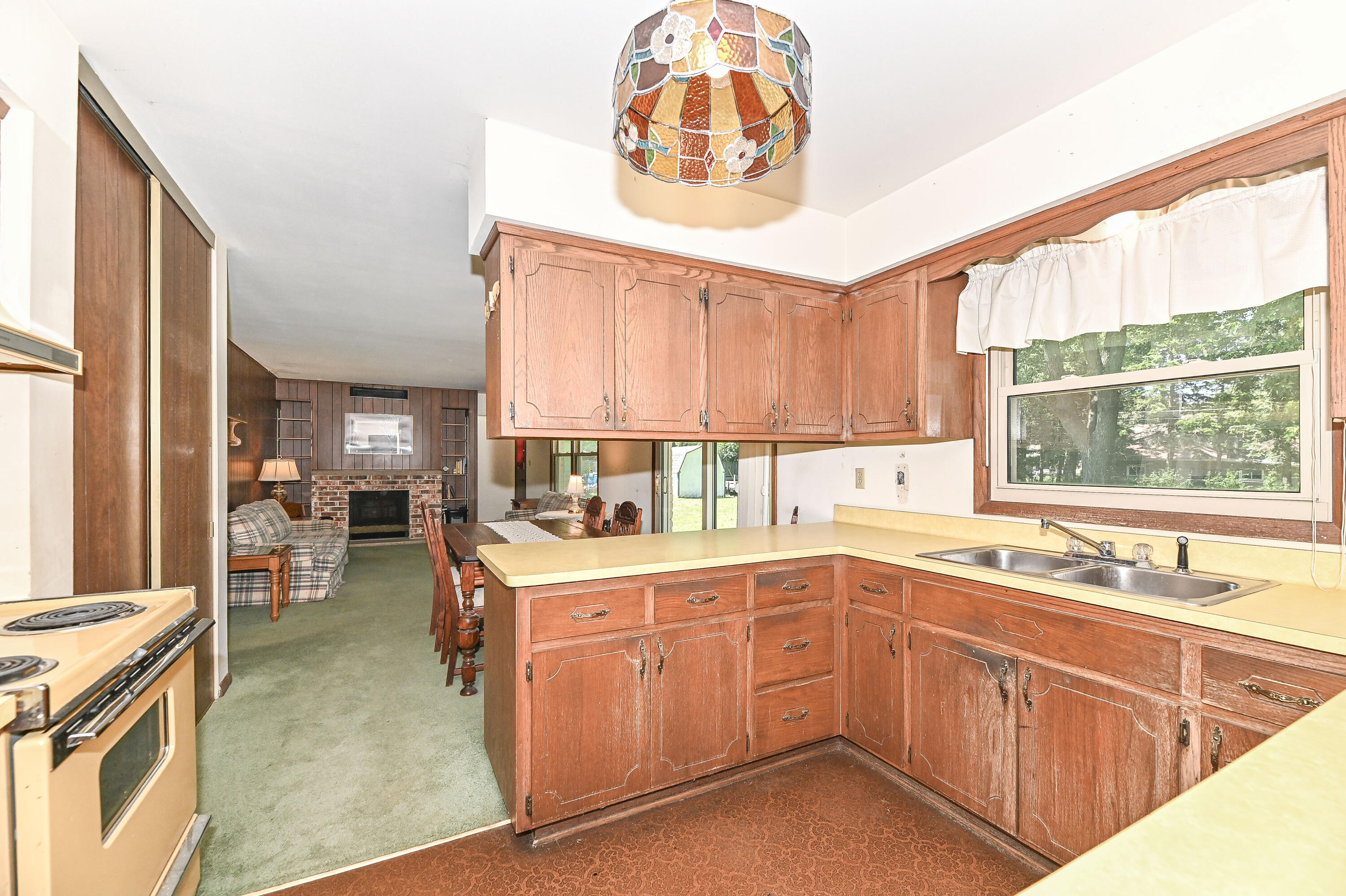 146 Perry Avenue Racine, WI 53406 - Photo 24 of 36 perry-30
