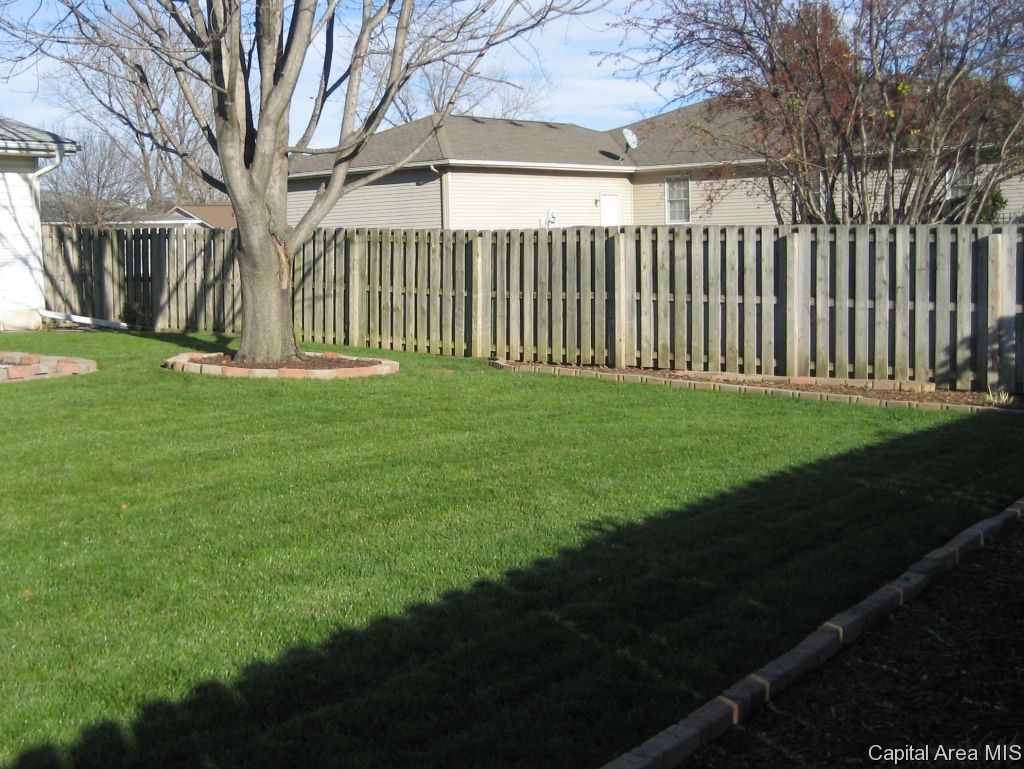 2304 Mascouten Drive Springfield, IL 62702 - Photo 23 of 30 Gallery Image 23