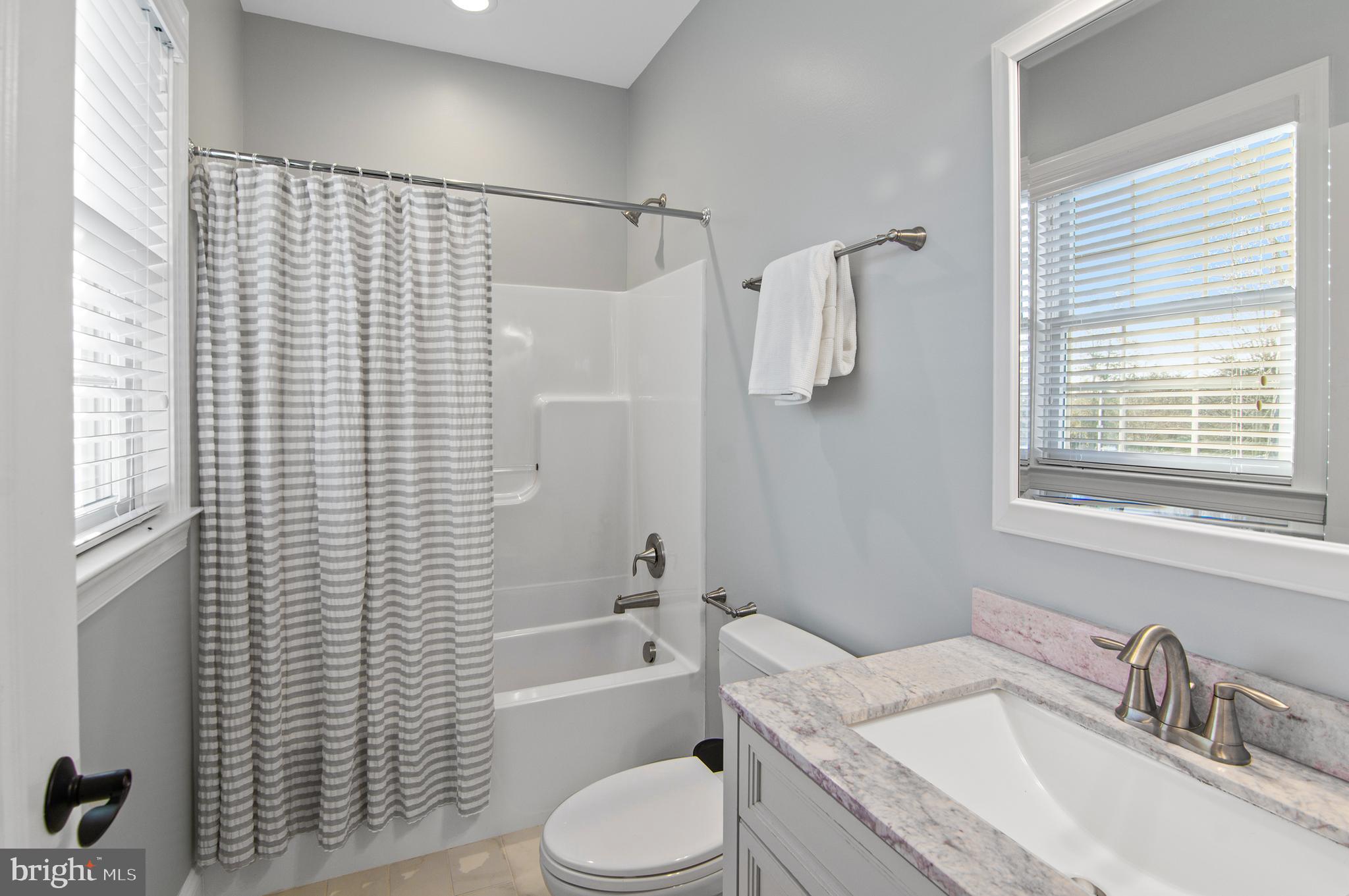 5715 Roland Avenue Baltimore, MD 21210 - Photo 35 of 60