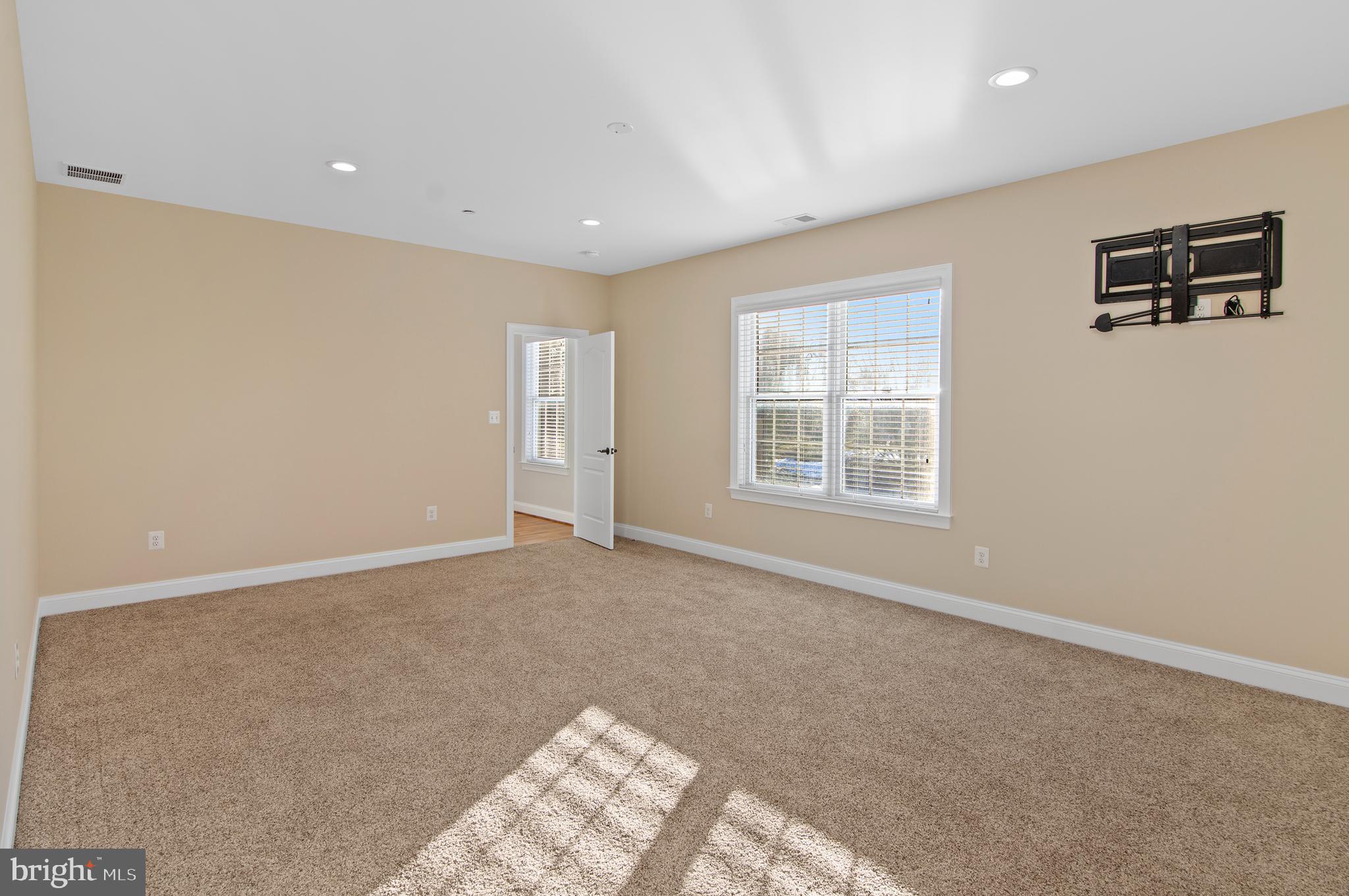5715 Roland Avenue Baltimore, MD 21210 - Photo 40 of 60