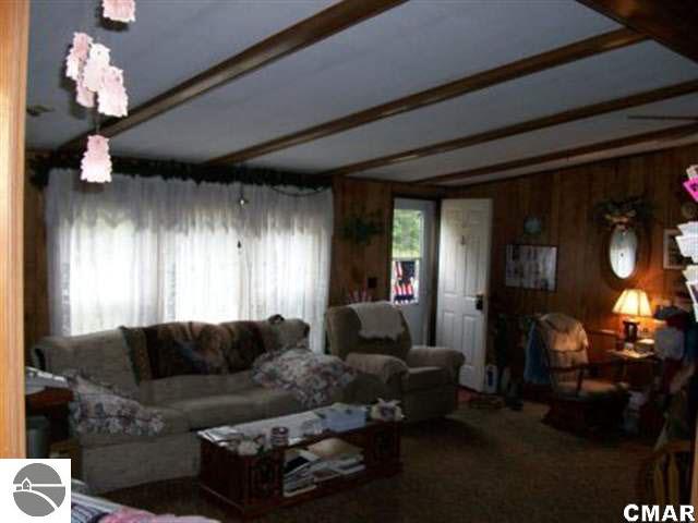 4479 West Shepherd Road St. Louis, MI 48880 - Photo 8 of 14 1769345-7.JPG