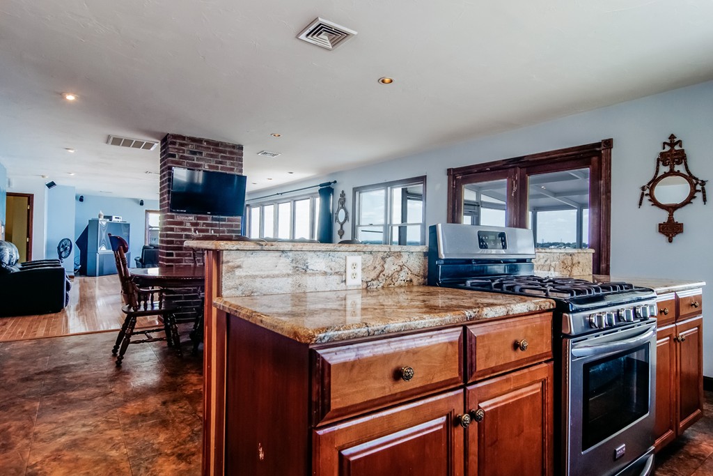 39 Regatta Road Weymouth, MA 02191 - Photo 11 of 30 Gallery Image 11
