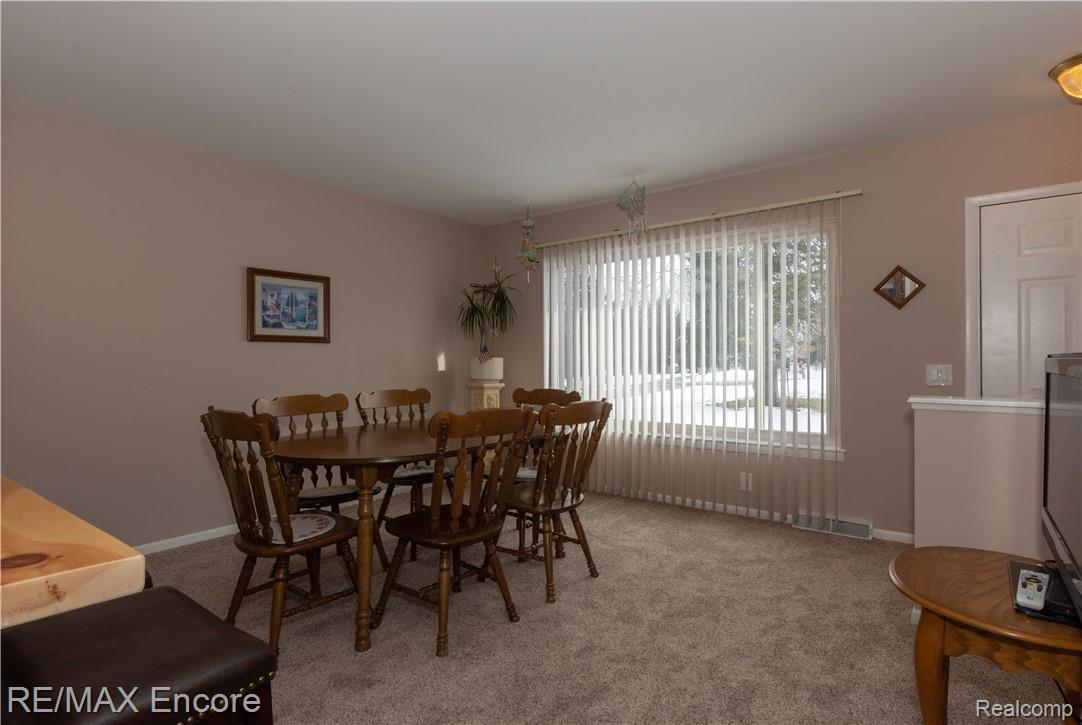 3592 West Drahner Road Oxford, MI 48371 - Photo 13 of 30 3592 Drahner (2)-1.jpg